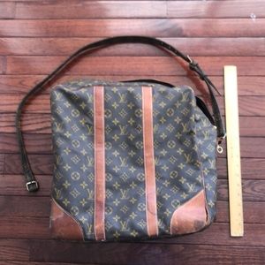 Louis Vuitton cross body bag very vintage